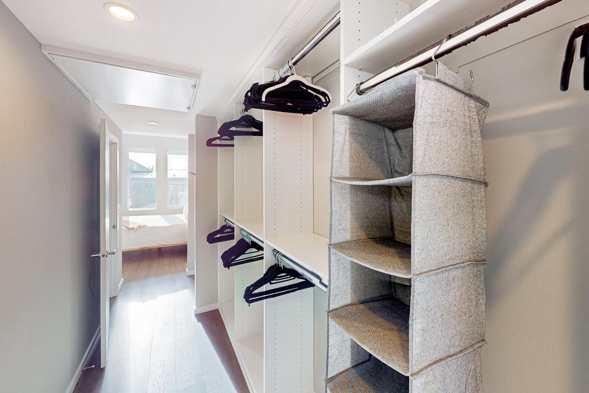 Luxury Ballard Townhome シアトル エクステリア 写真